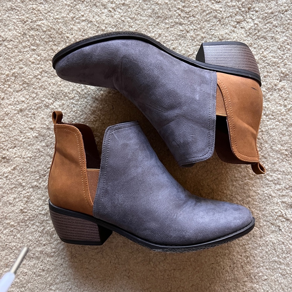 Pierre Dumas Ankle Boots